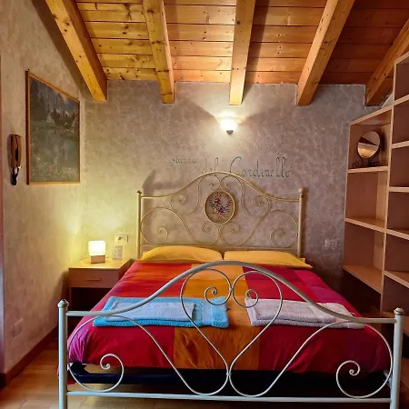 Alloggio per agriturismo La Ca' Vegia San Cassiano (Sondrio)
